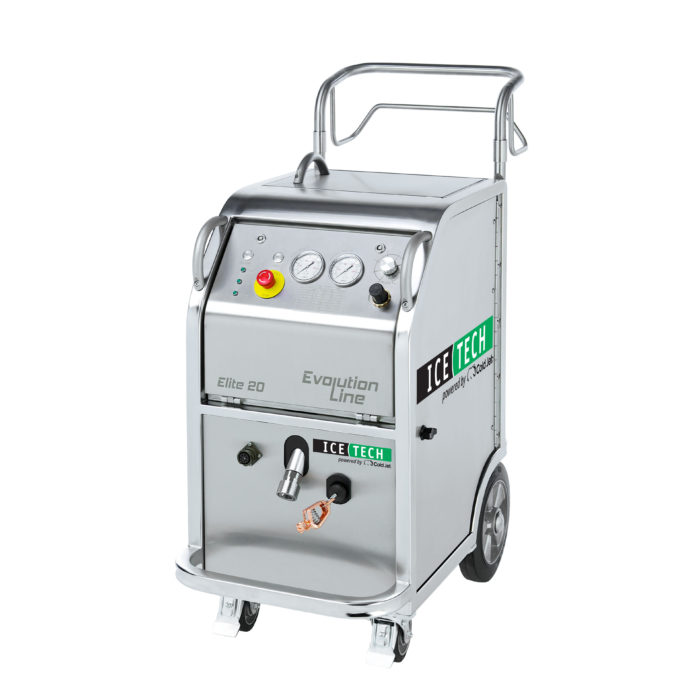 IceTech Elite 20 Evolution Line Trockeneisstrahlgerät mit Edelstahlgehäuse, Druckanzeigen und Bedienelementen an der Vorderseite. Das kompakte, fahrbare Reinigungsgerät ist für industrielle Anwendungen konzipiert und verfügt über robuste Räder für einfache Mobilität.